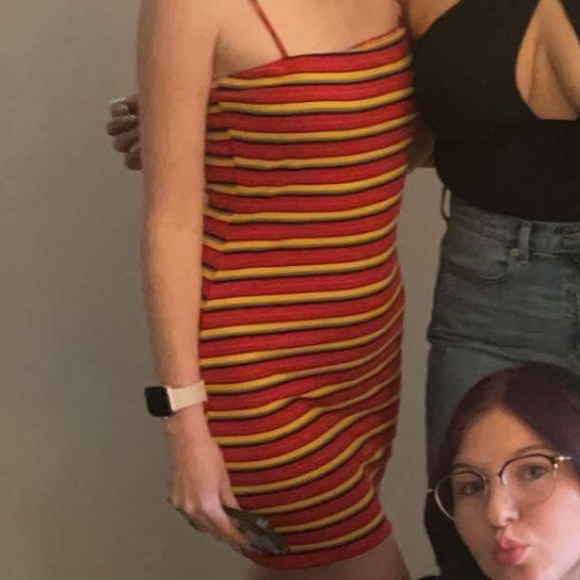 Windsor dress- good condition- striped and form fitting. Willing to negotiate. - Picture 4 of 5